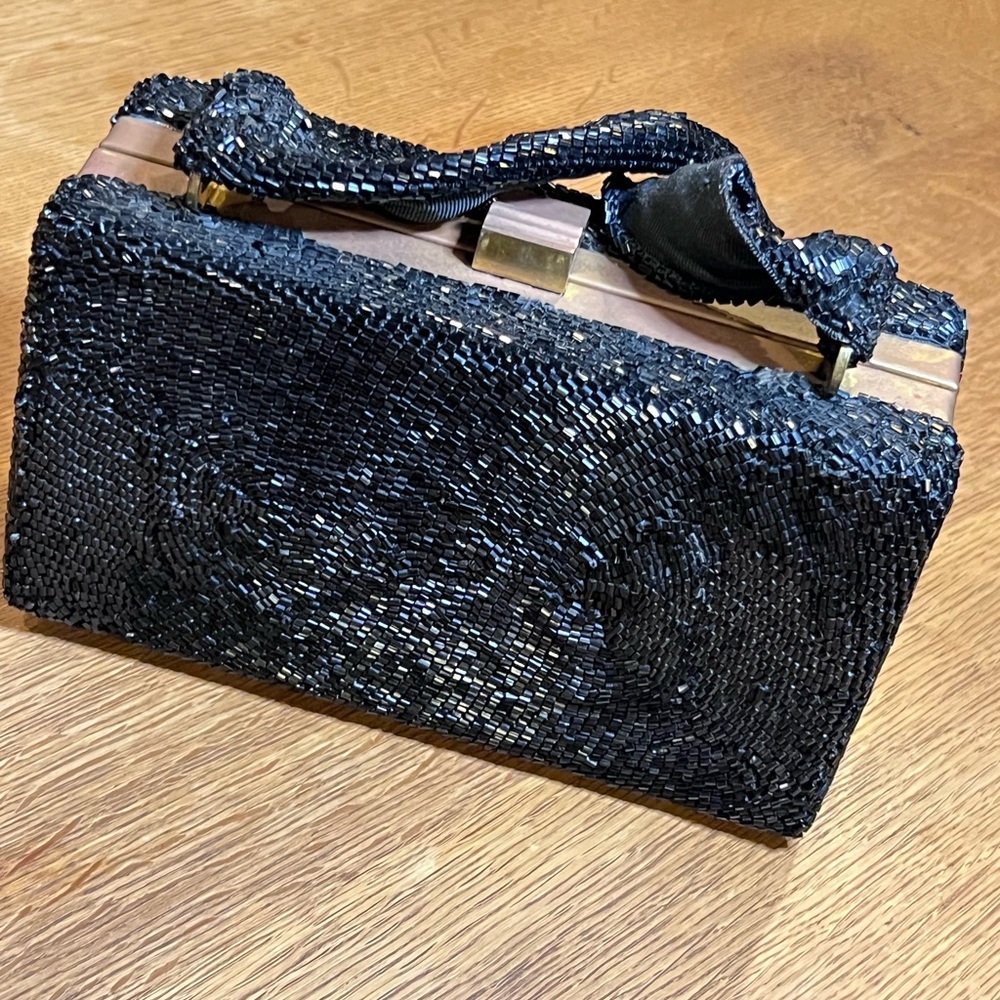 1930-40s Vintage Elegant Black Beaded Clutch